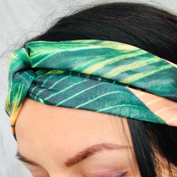 New Hair Band Accessory - Picture 3 of 7